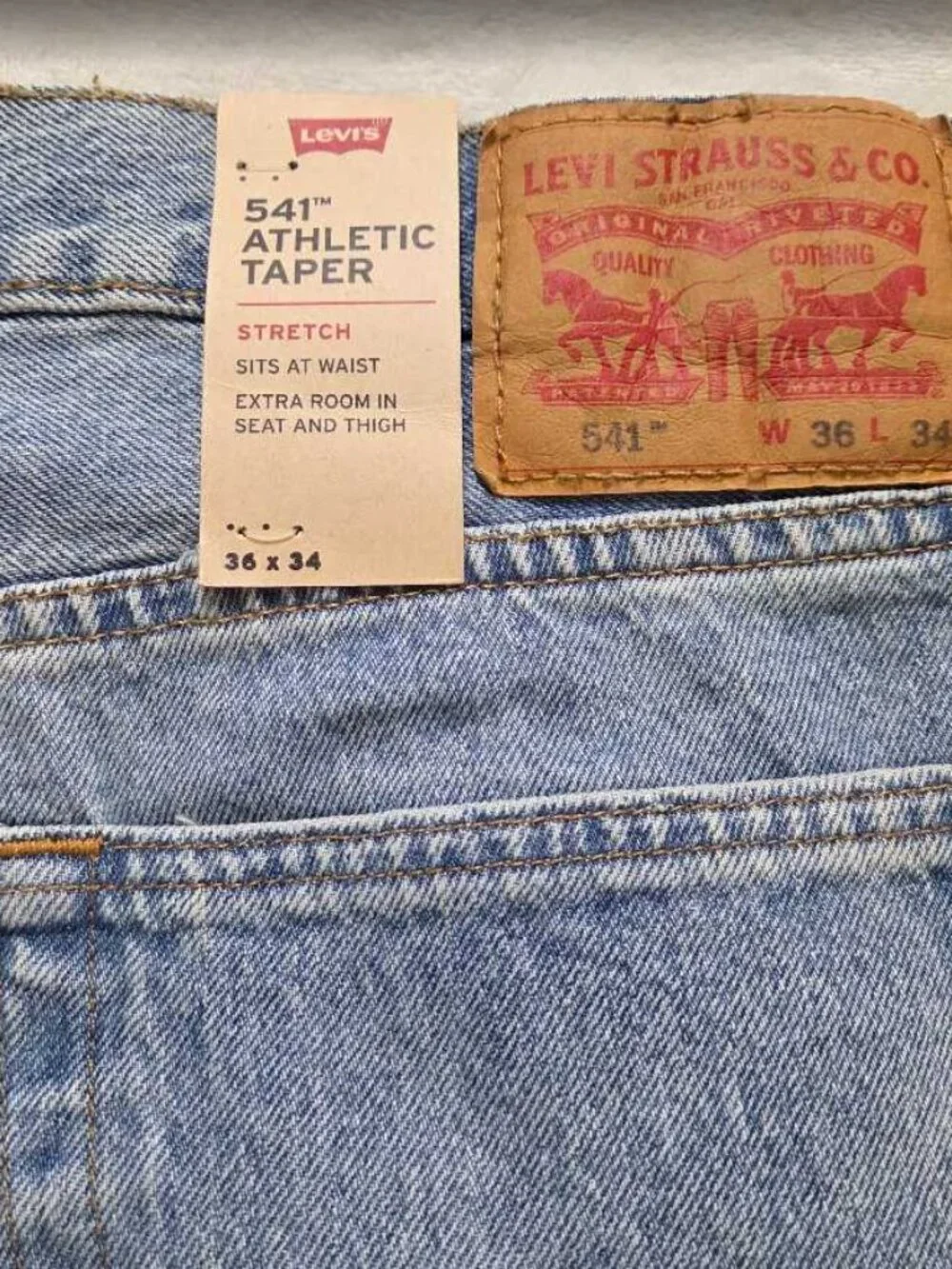 New 36x34 Levi's 541 Athletic Fit  taper jeans with Warp Stretch light wash